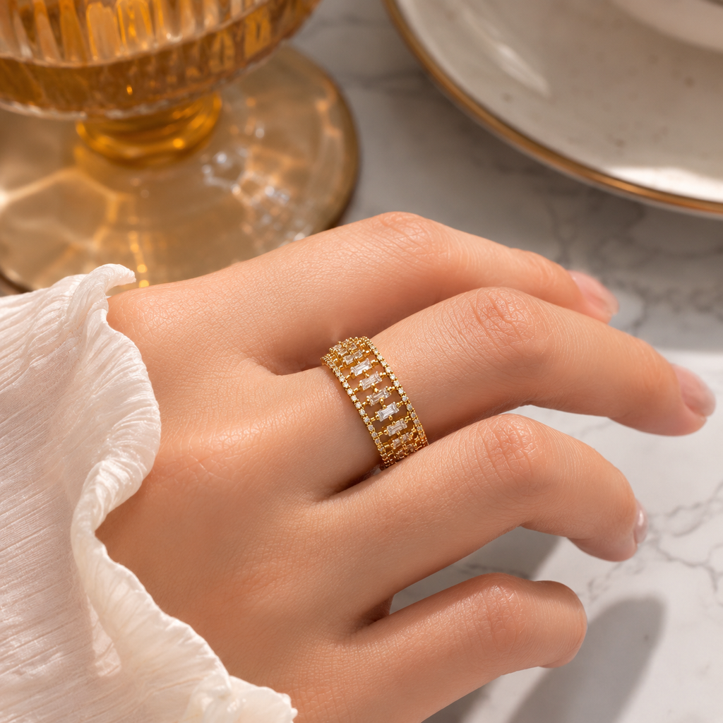 Golden Royale Grid Ring