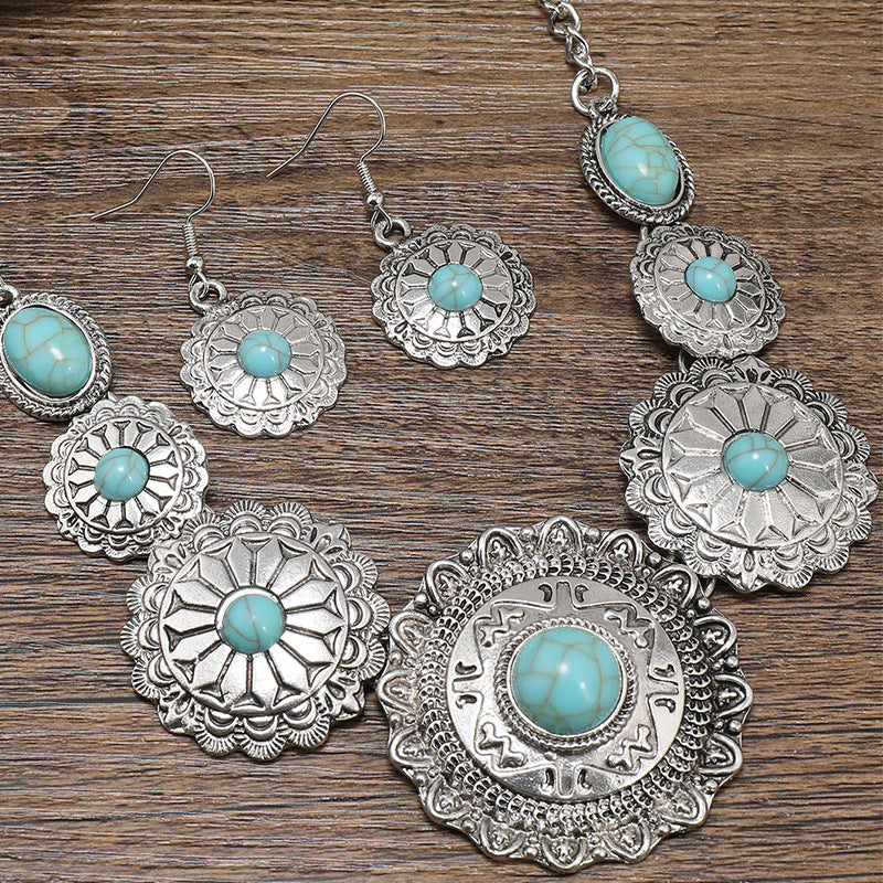 Retro Ethnic Turquoise Medallion Necklace Set