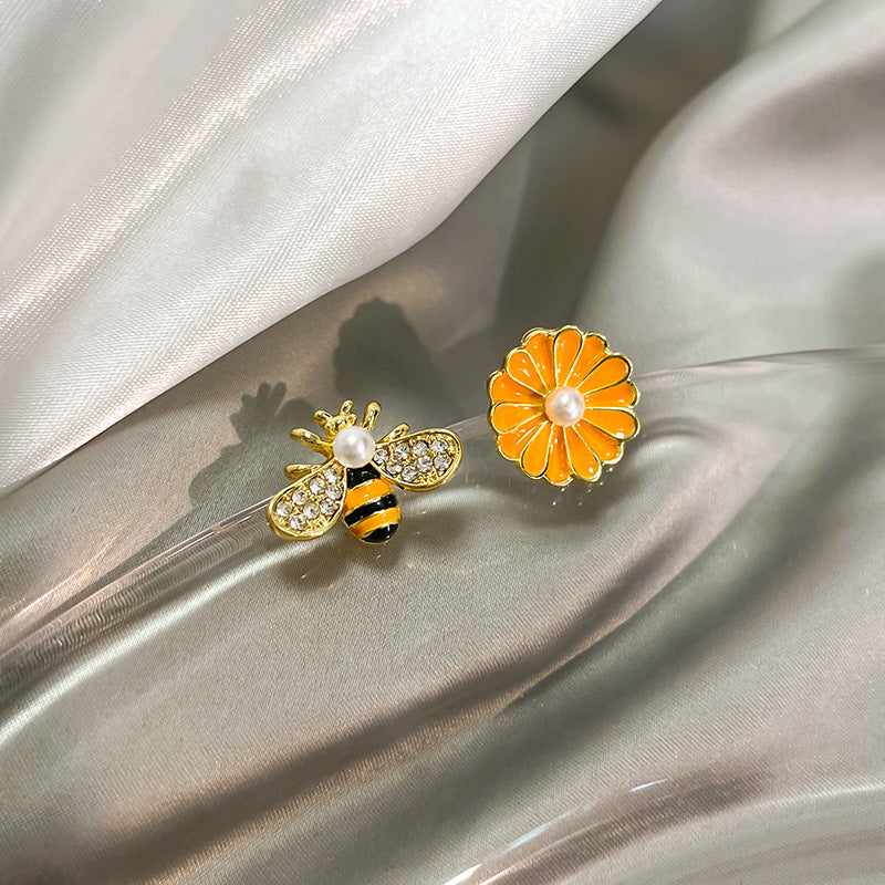 Cutesy Flower and Bee Mismatched Studs