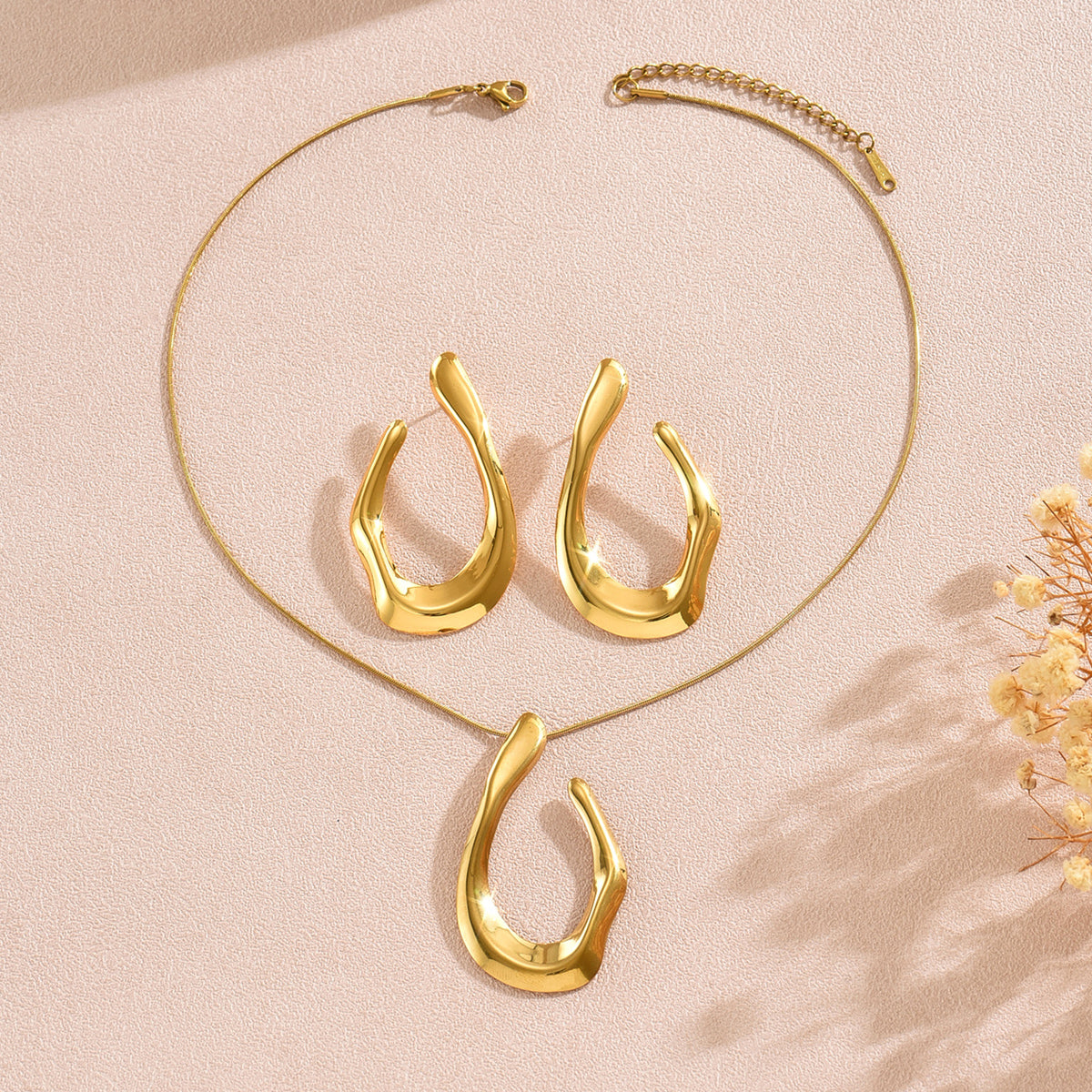 Twisted Gold Attitude Jewellery Set