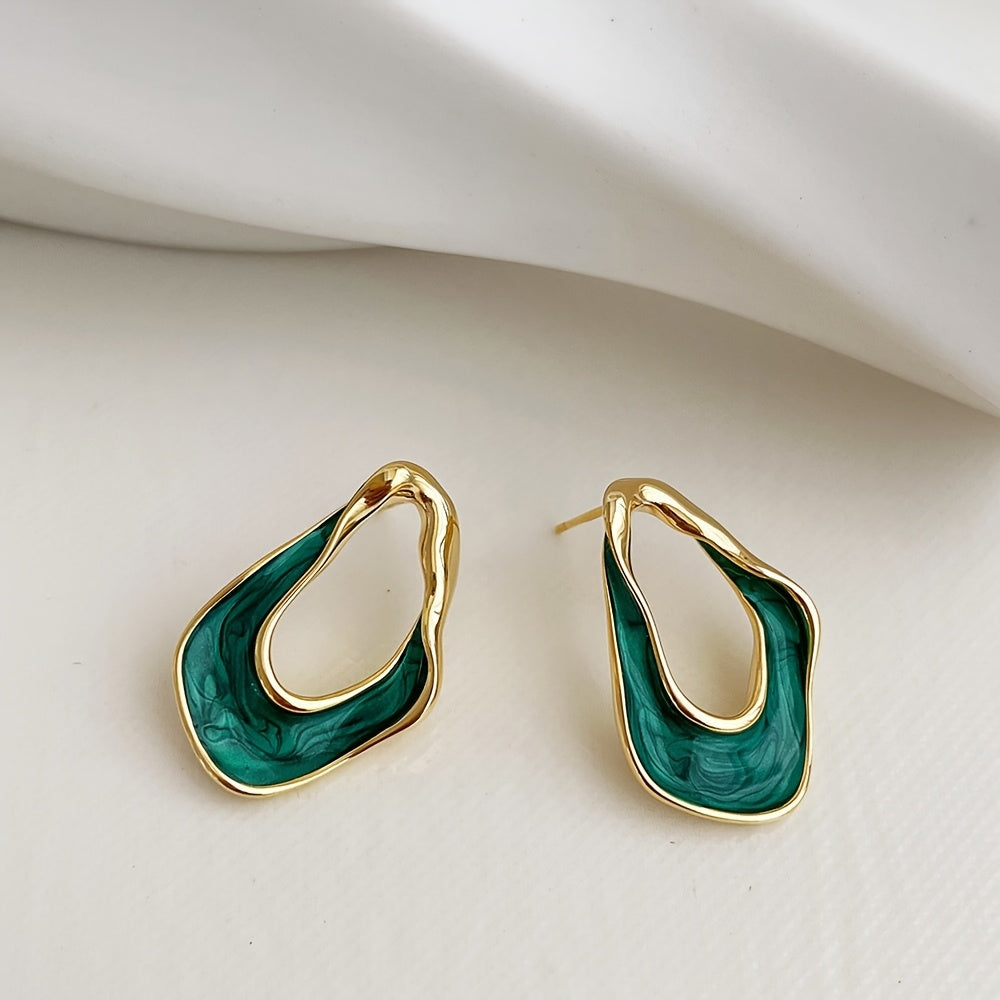Emerald Ripple Gold Droplet Stud Earrings