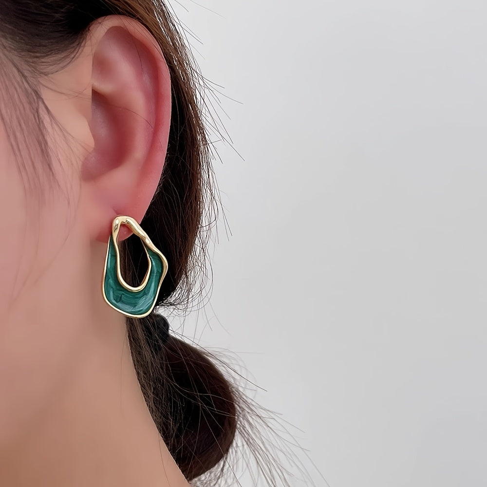 Emerald Ripple Gold Droplet Stud Earrings