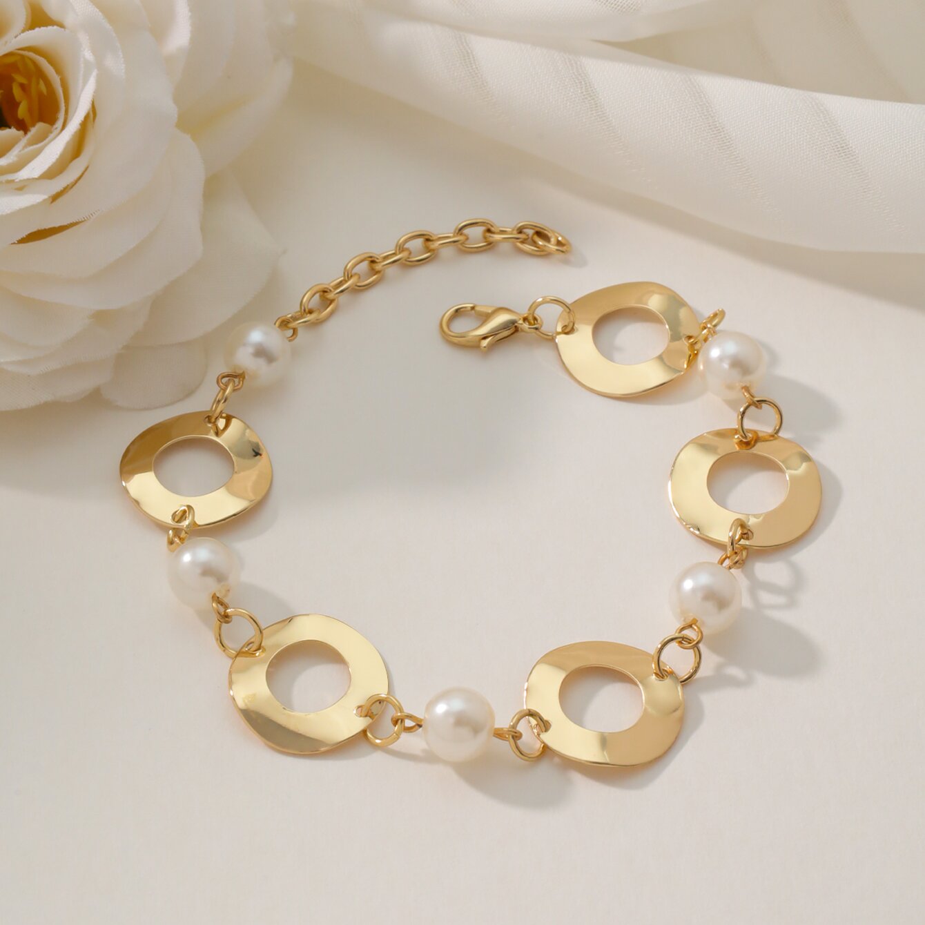Golden Pearl Loop Bracelet