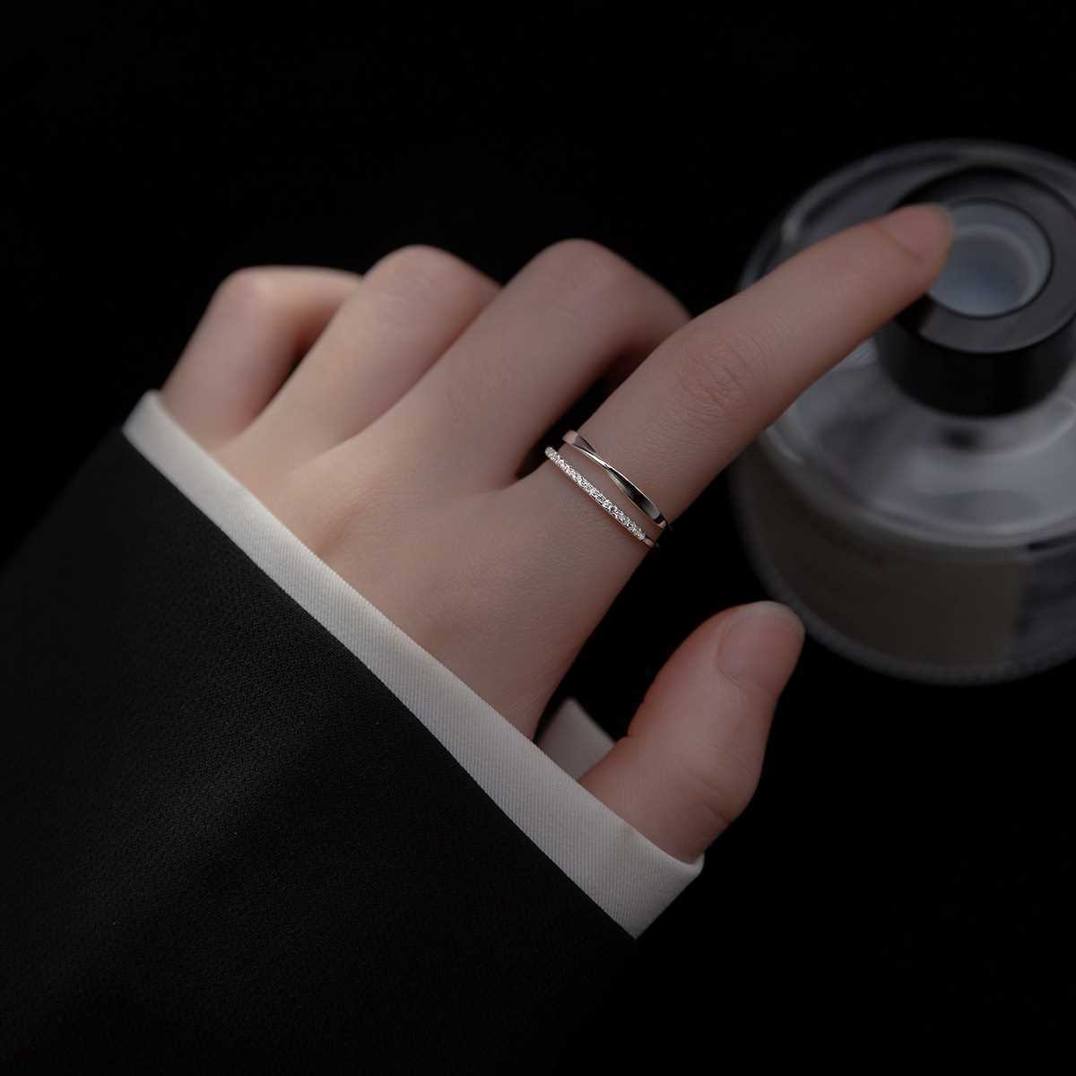 Silver Crisscross Spark Ring