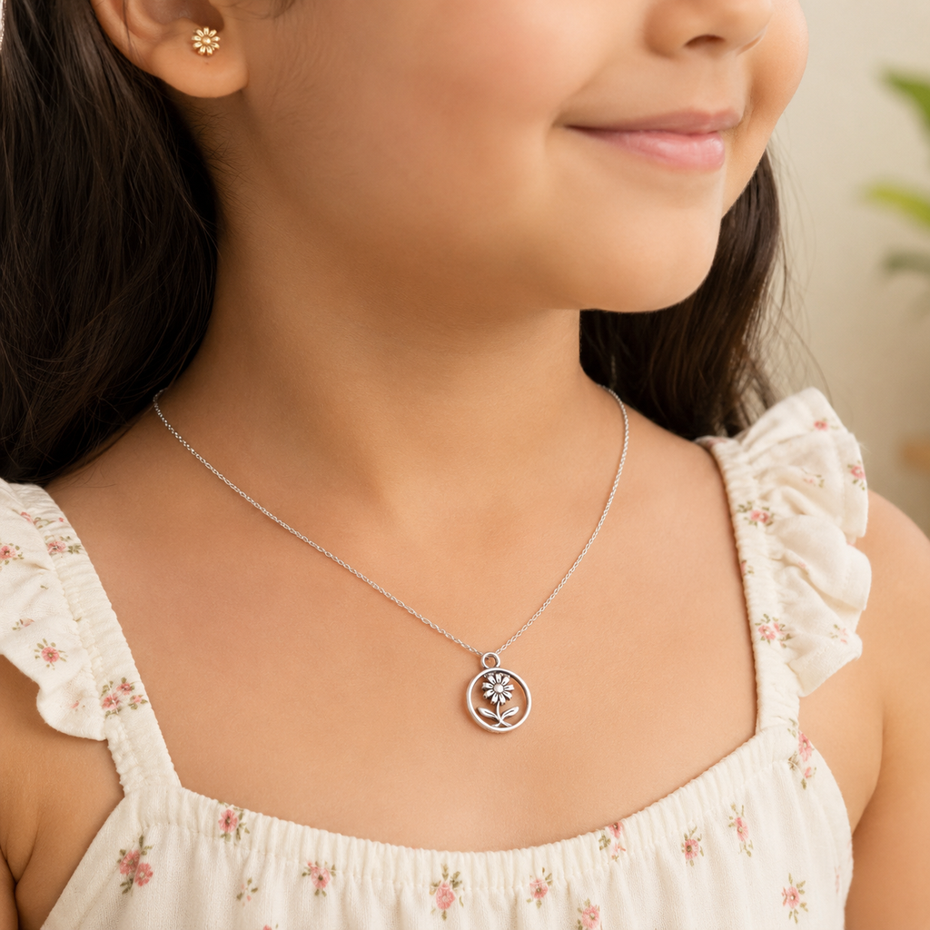 Daisy Bloom Kids Necklace