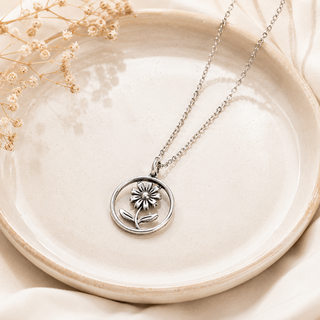 Daisy Bloom Kids Necklace