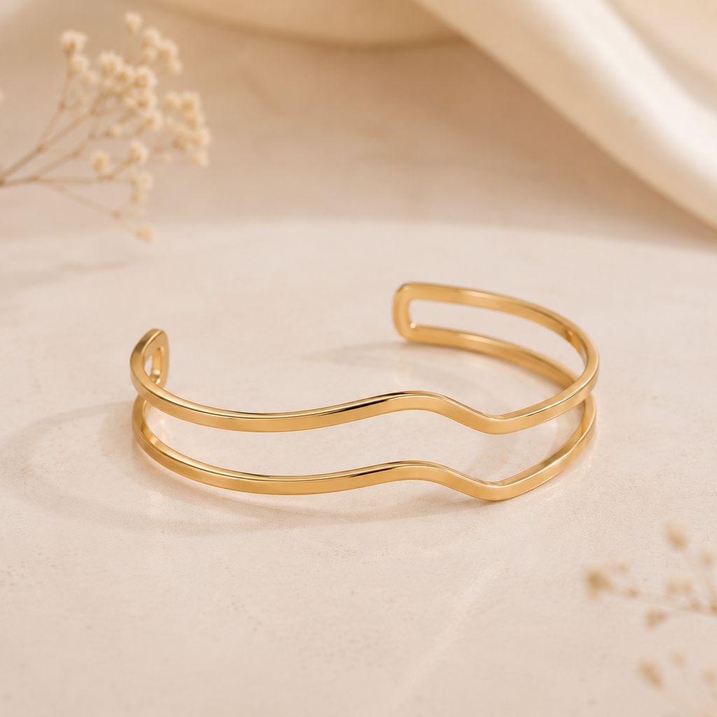 Twirl Golden Arm Cuff
