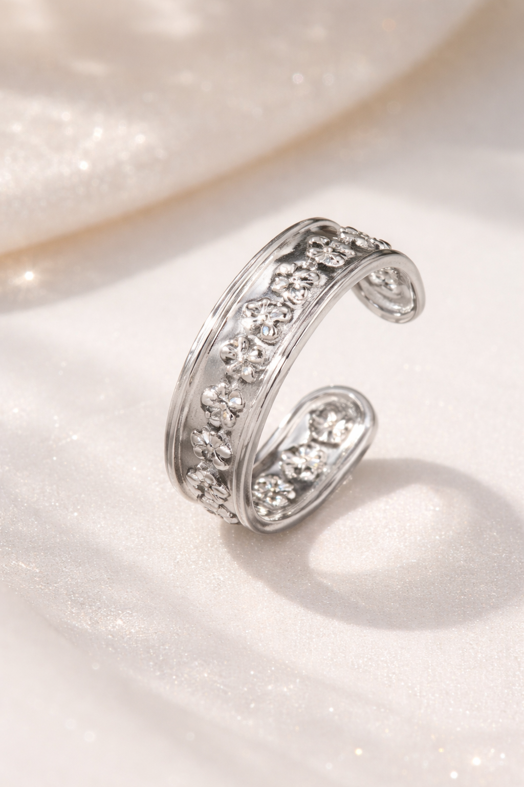 Petal Spark Toe Ring