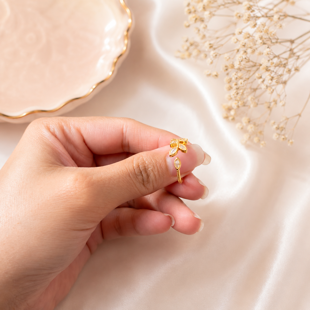 Golden Crystal Vine Ring