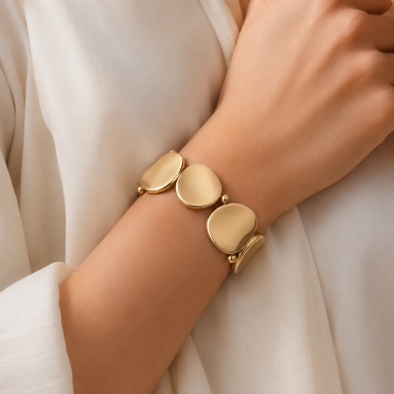 Golden Aura Disc Bracelet