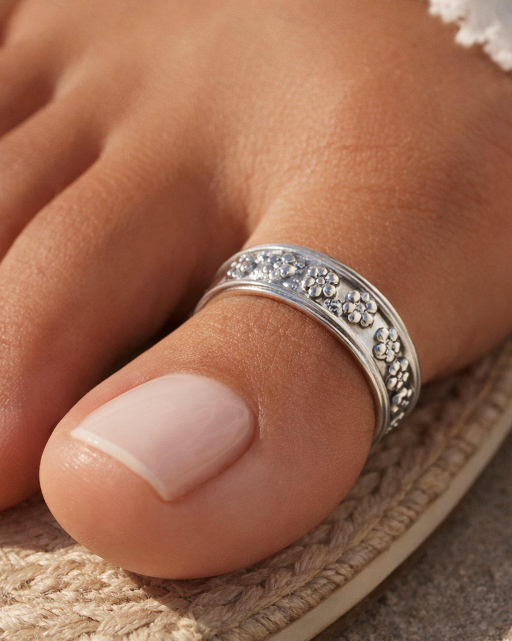 Petal Spark Toe Ring